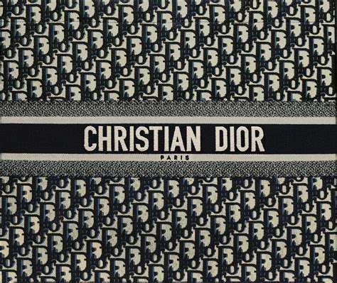 christian Dior texture